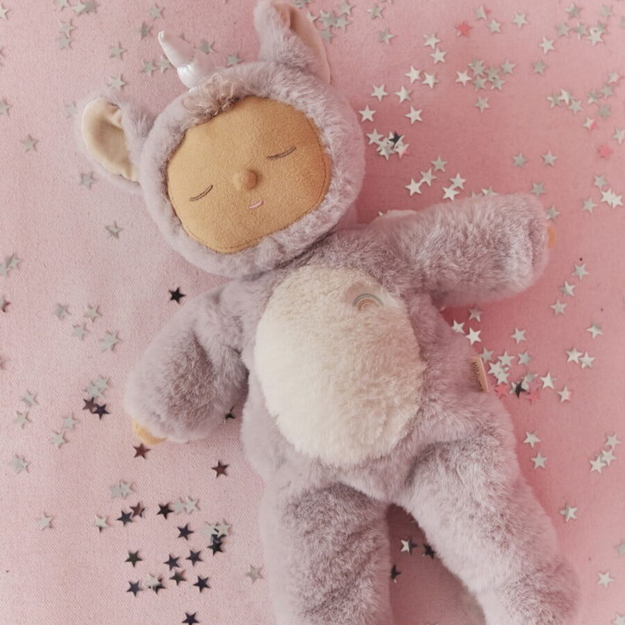 Cozy Dinkum Sweetpea Lilac Lifestyle 1 Medium.jpg