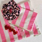 Vicmarieneonstripes Chouchougraoustrawberry 5e034be6 9a49 4dd1 8e13 04c56a6a029d1 E1727172248318.jpg