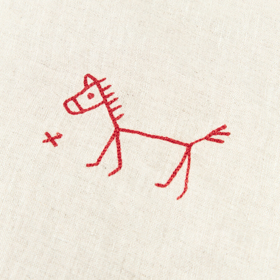 L1n0 Embroidery Winter Blanket Greige Nobodinoz 4 8435574934147 1.jpg