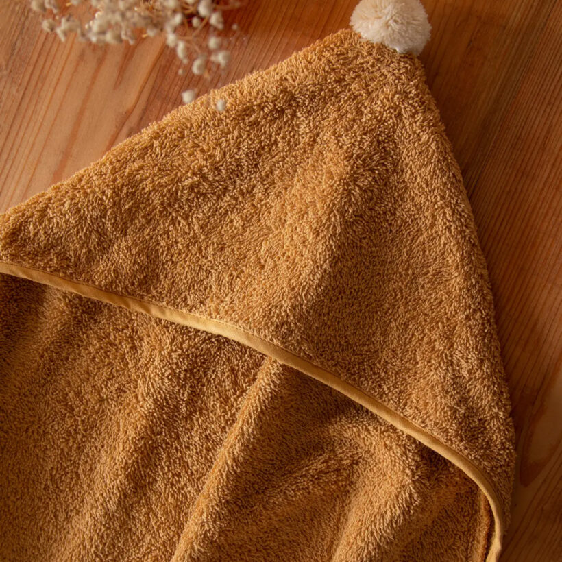 So Cute Baby Bath Cape Caramel Nobodinoz 3 V 2000000114477 1.jpg