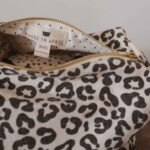 Trousse De Toilette Vic Imprime Graou Greige 2791aa27 E084 4f24 Bfd3 E6c32503bf241 E1727169470505.jpg