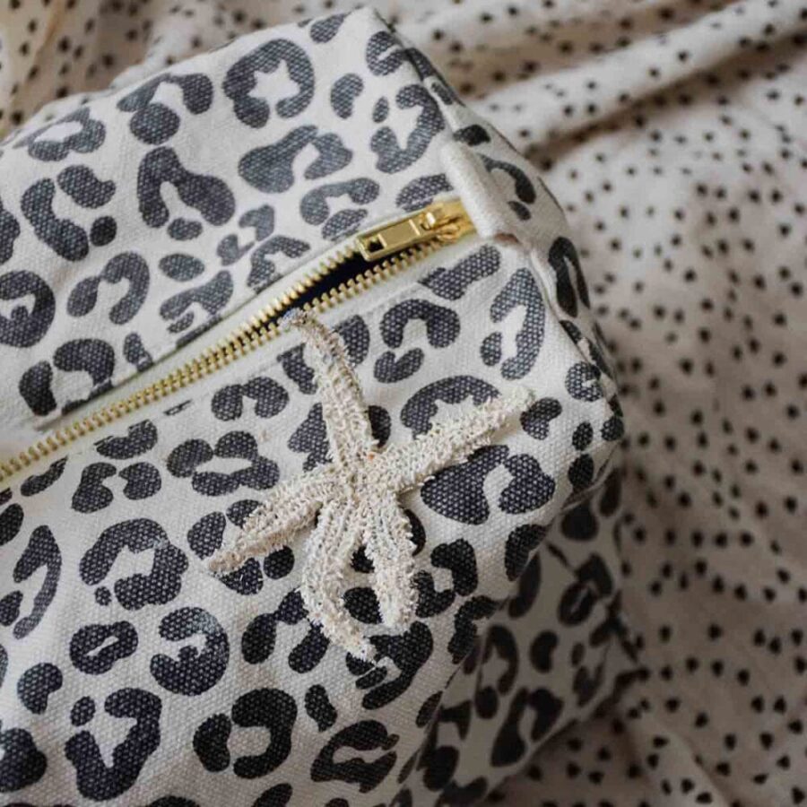 Trousse De Toilette Vic Imprime Graou Greige E2d57276 80c6 4a4e B9f6 63a3465e04c81 E1727169484490.jpg